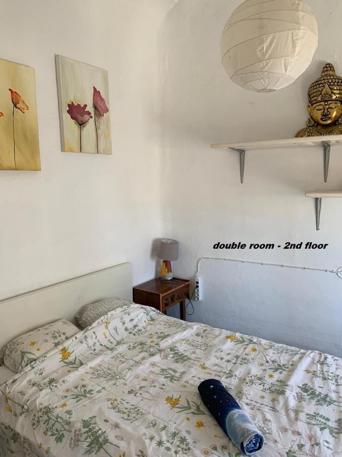 Ananda'S Mundo Guest House Orgiva Exterior photo