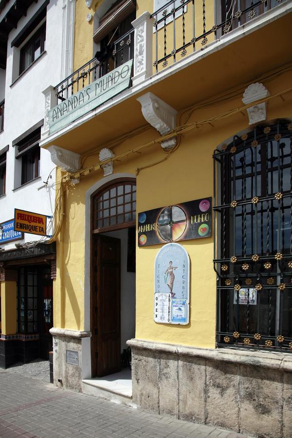 Ananda'S Mundo Guest House Orgiva Exterior photo